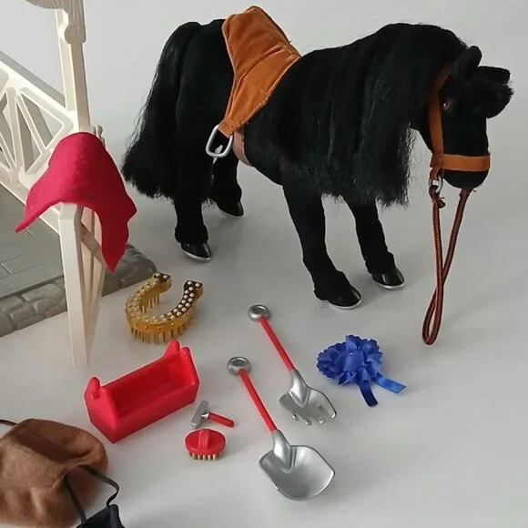 Madeline Horse Stable with Violette pony & Clementine horse - Picture 6 of 8